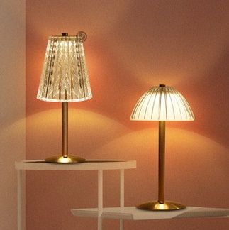 Дизайнерская настольная лампа AMERICA by Romatti