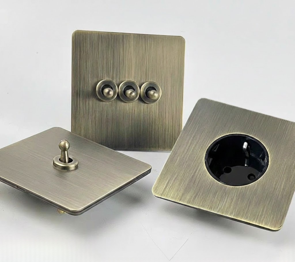 Розетка SPARKO by Romatti