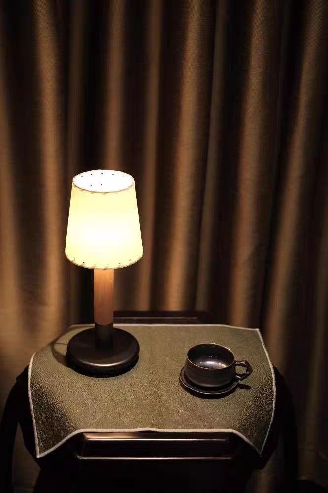 Настольная лампа B.M.B by Romatti