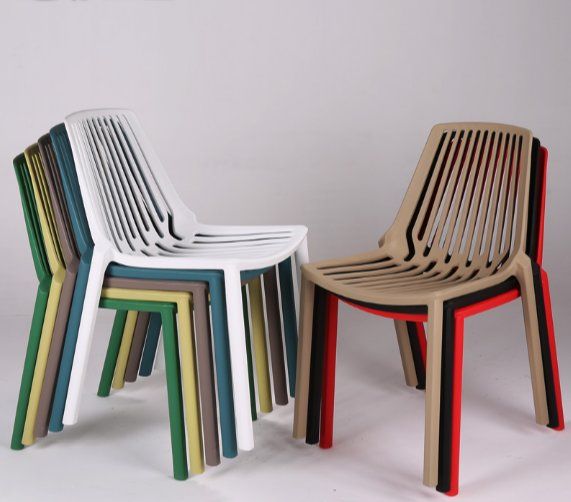 Дизайнерский пластиковый стул Salotti by Romatti