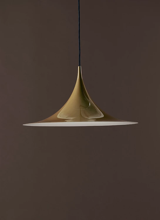 Подвесной светильник SEMI by Gubi